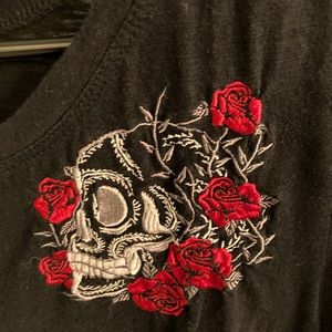 Torrid embroidered skull tshirt